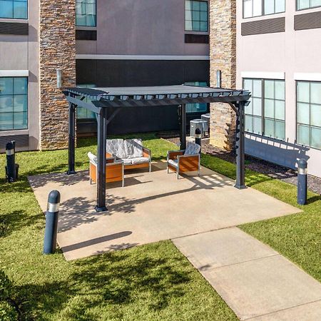 La Quinta By Wyndham Tyler - University Area Exterior photo