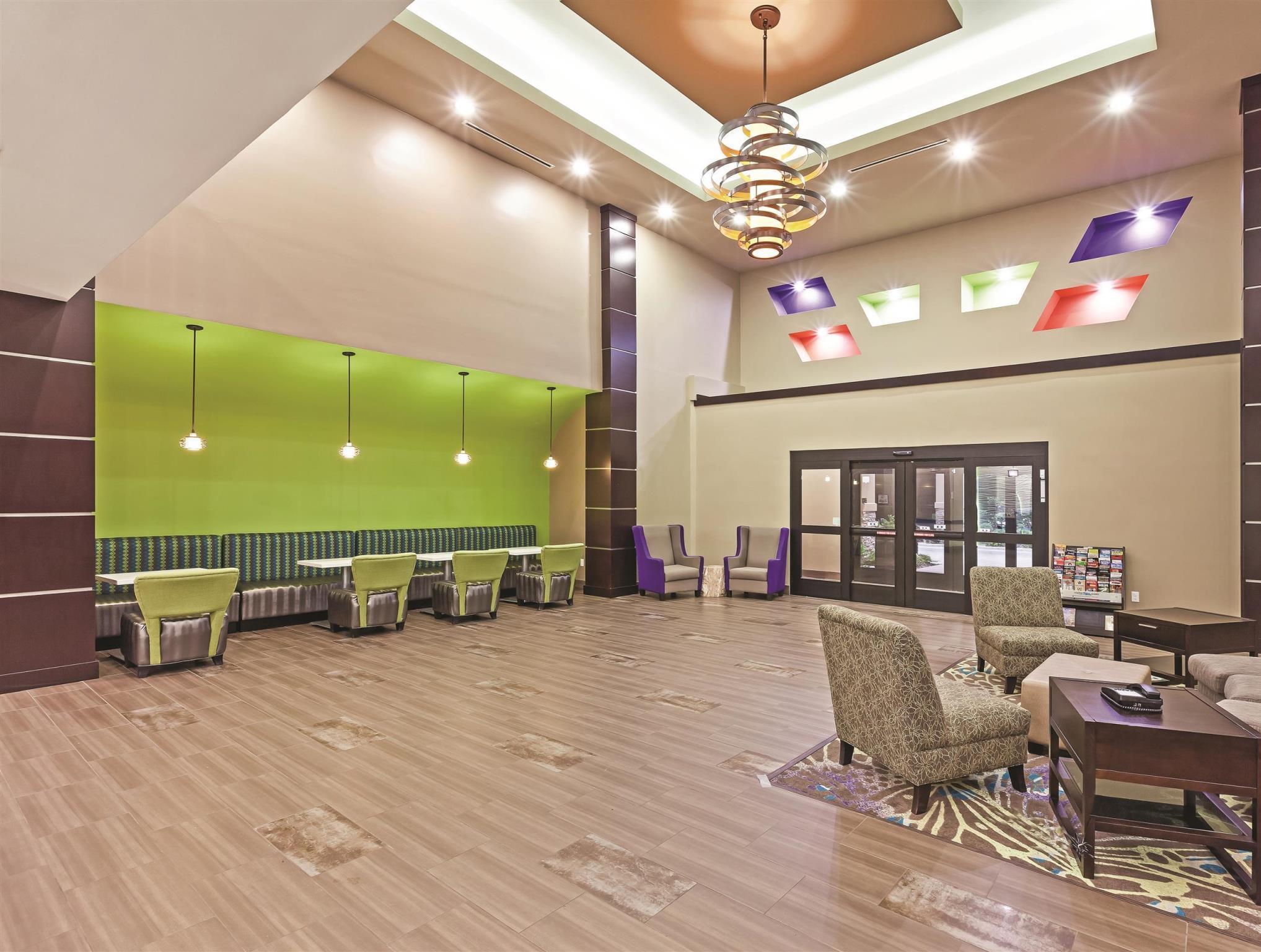 La Quinta By Wyndham Tyler - University Area Exterior photo