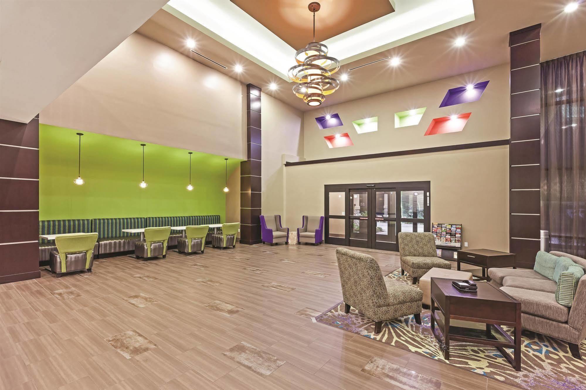 La Quinta By Wyndham Tyler - University Area Exterior photo